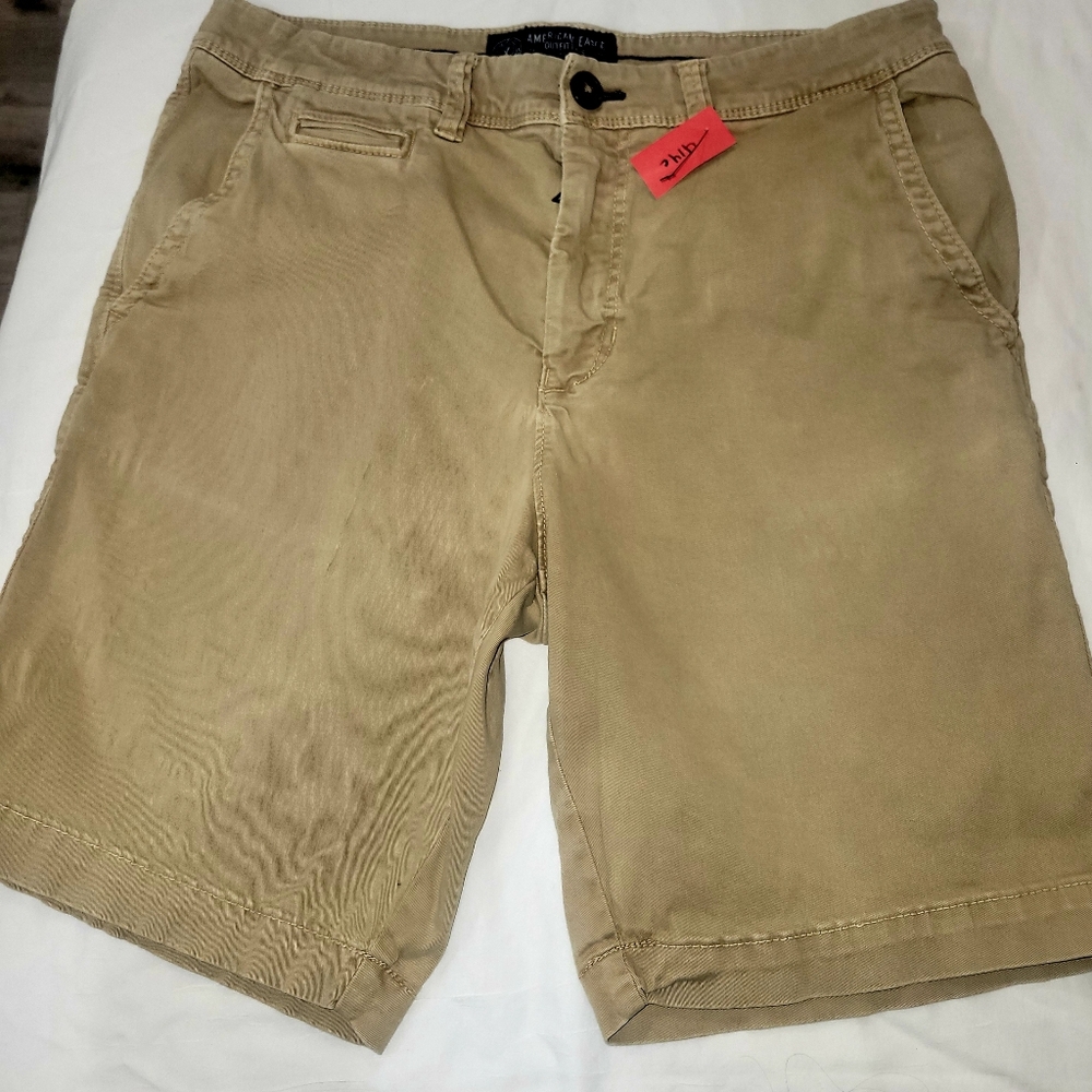 American Eagle Men's Tan Shorts